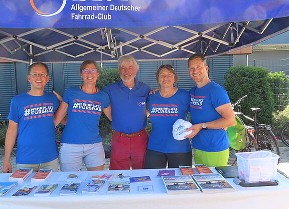 ADFC-Infostand bei BobShop End-Of-Summer-Sale